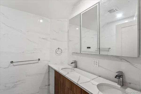 $1,650,000 | 150-33 Hawtree Street | Ozone Park