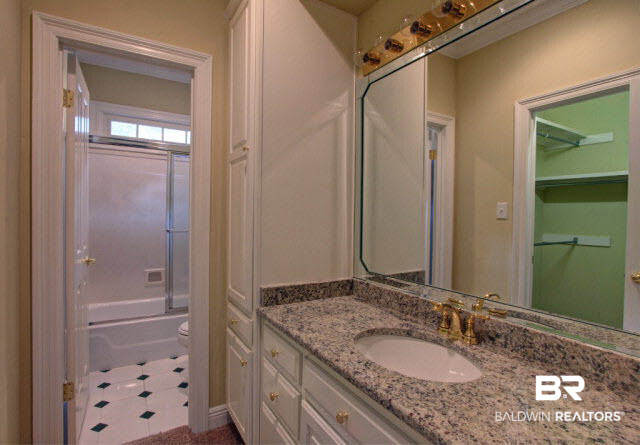 170 Clubhouse Circle Fairhope, AL 36532 - Photo 29 of 38 bathroom 3b