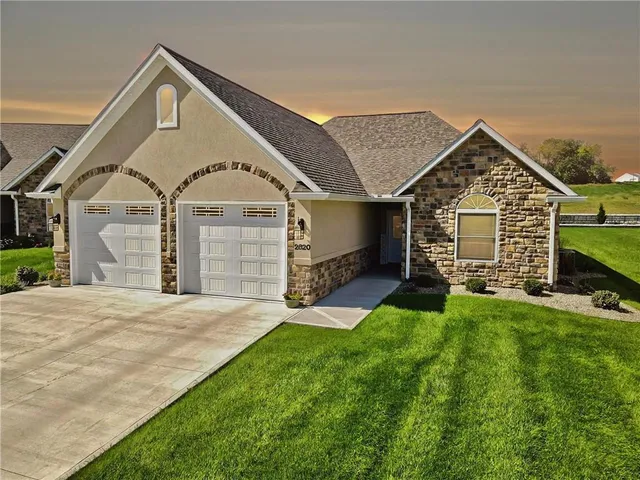 $489,900 | 2820 Tranquility Court, Maryville, MO 64468