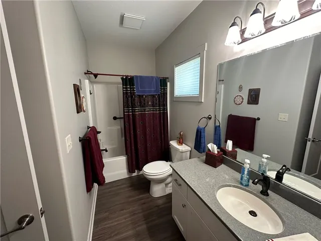 $489,900 | 2820 Tranquility Court, Maryville, MO 64468