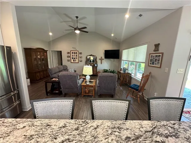 $489,900 | 2820 Tranquility Court, Maryville, MO 64468