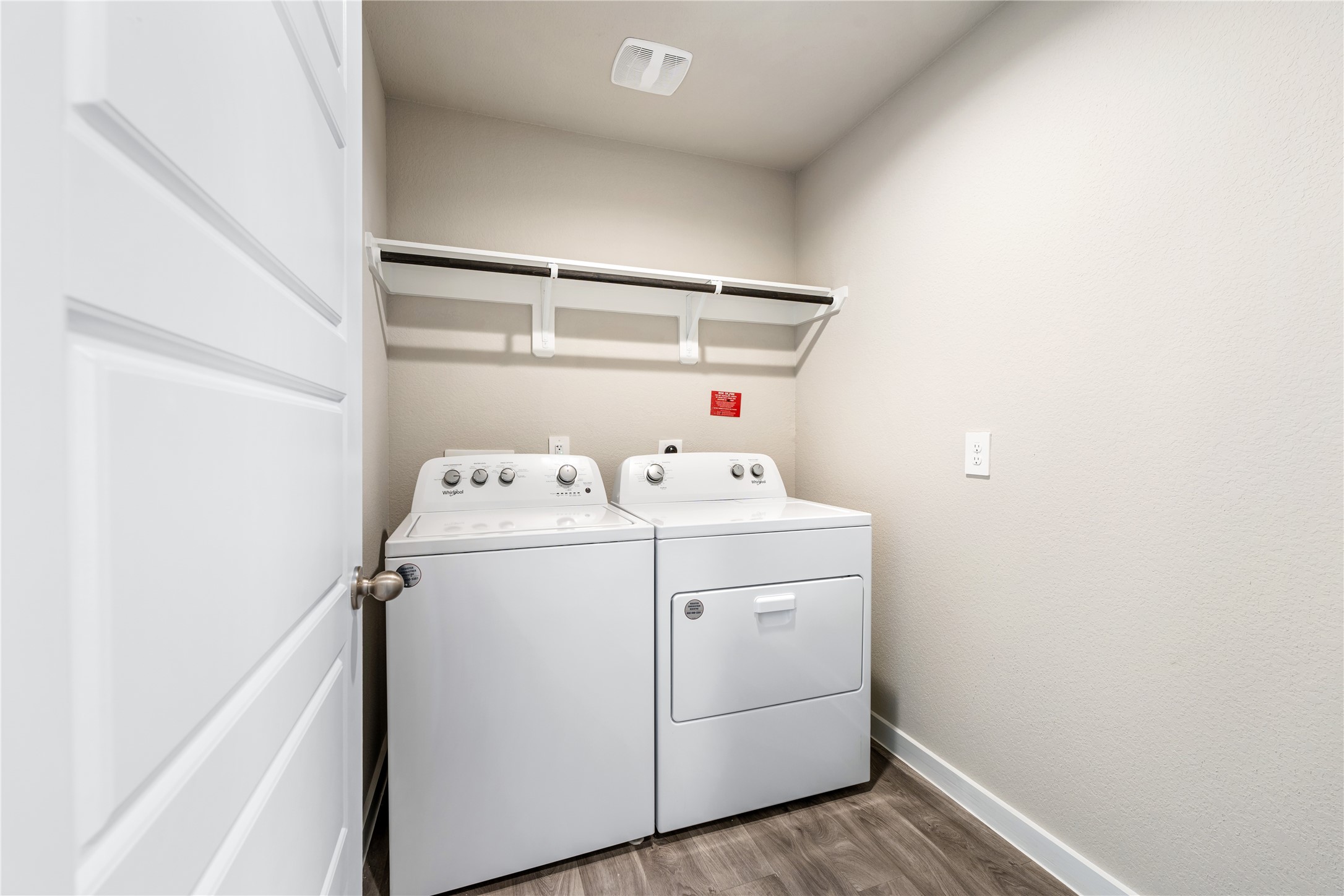 12722 Basinghall Lane Houston, TX 77047 - Photo 11 of 22 a utility room with dryer and washer