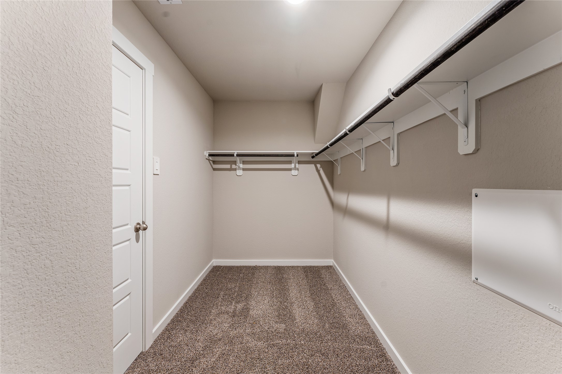 12722 Basinghall Lane Houston, TX 77047 - Photo 16 of 22 a view of a hallway