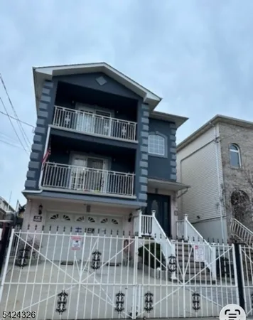 $2,575 | 118 Inslee Place, Elizabeth Port, NJ 07206