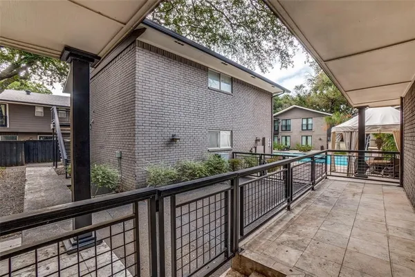 $198,000 | 10209 Regal Oaks Drive, Unit 112, Dallas, TX 75230