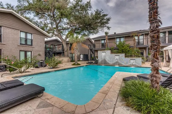 $198,000 | 10209 Regal Oaks Drive, Unit 112, Dallas, TX 75230