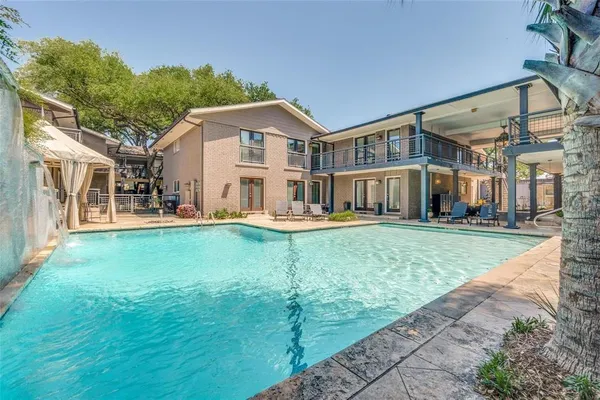 $198,000 | 10209 Regal Oaks Drive, Unit 112, Dallas, TX 75230