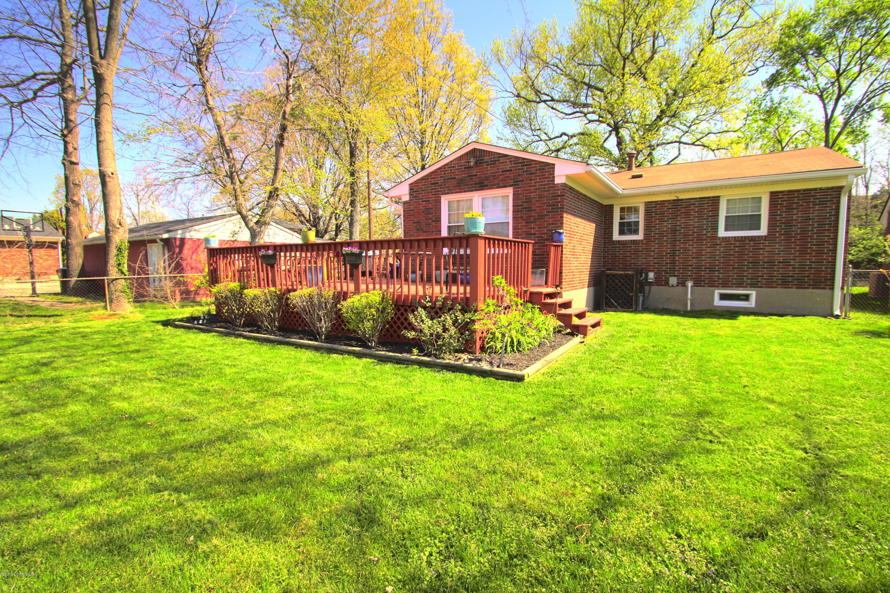 310 Fox Run Road Louisville, KY 40207 - Photo 5 of 41 Backyard