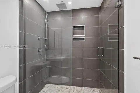 $590,000 | 3050 Northeast 48th Street, Unit 210, Fort Lauderdale, FL 33308