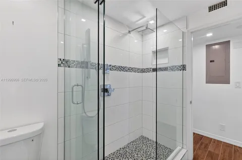 $590,000 | 3050 Northeast 48th Street, Unit 210, Fort Lauderdale, FL 33308