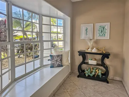 $590,000 | 3050 Northeast 48th Street, Unit 210, Fort Lauderdale, FL 33308