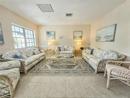 $590,000 | 3050 Northeast 48th Street, Unit 210, Fort Lauderdale, FL 33308