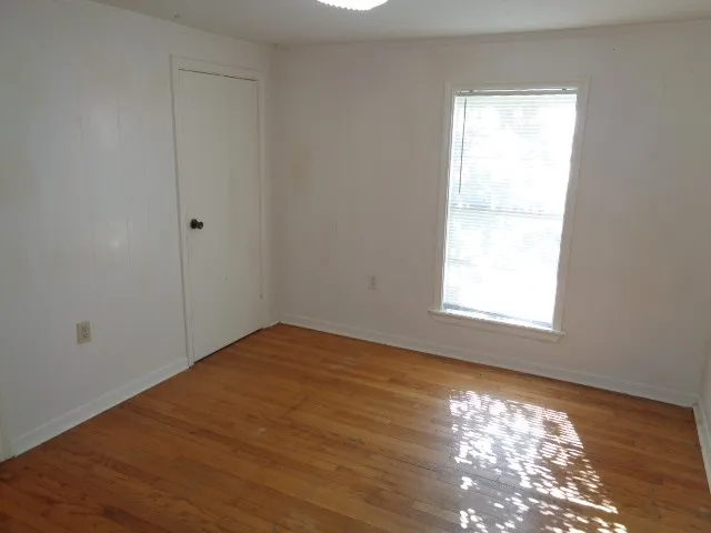 $1,195 | 7521 Old Highway 105 West, Conroe, TX 77304