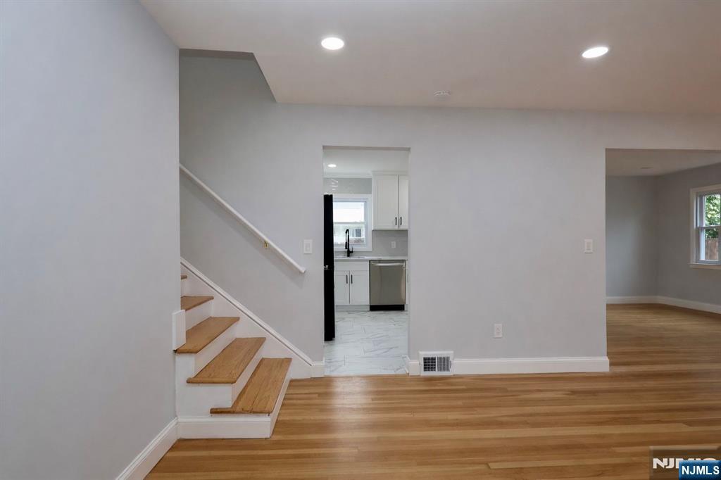 86 Howland Avenue Teaneck, NJ 07666 - Photo 7 of 50