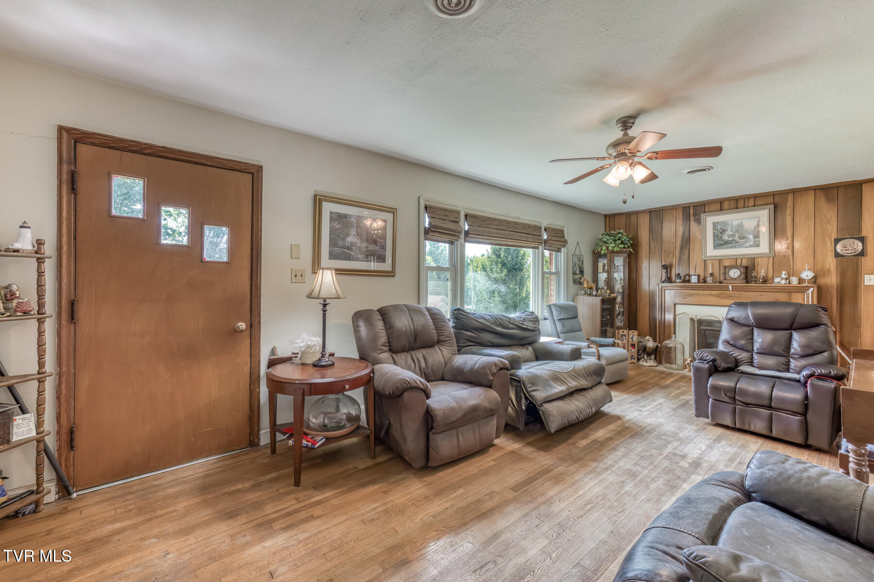 128 Crossway Rd-5