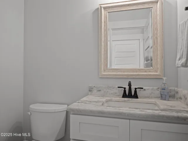 $607,000 | 208 Coastline Circle, Cedar Point, NC 28584