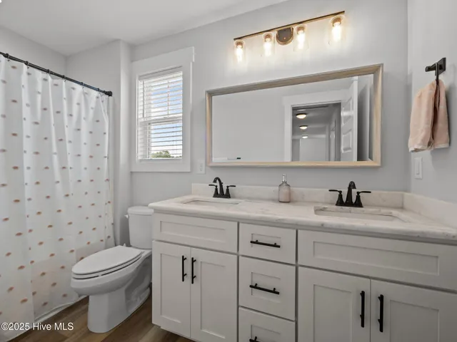 $607,000 | 208 Coastline Circle, Cedar Point, NC 28584