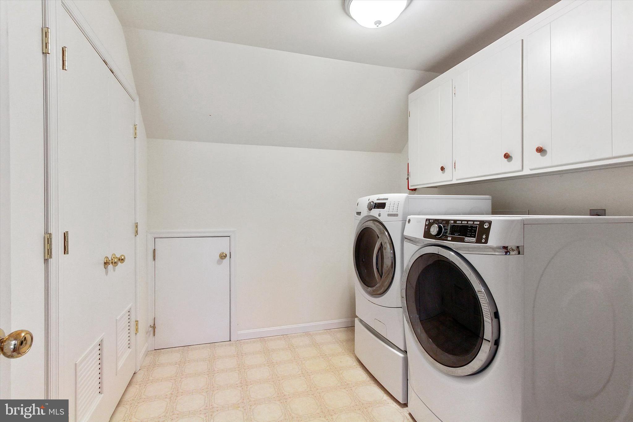 401 Campus Road Elizabethtown, PA 17022 - Photo 24 of 43 Laundry
