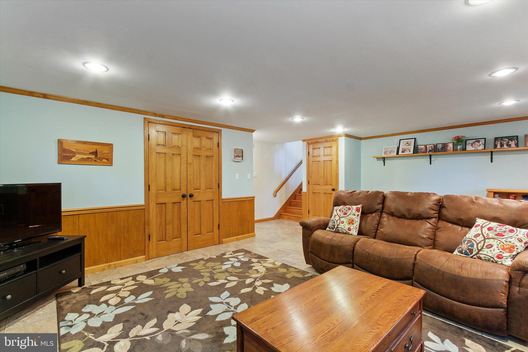 401 Campus Road Elizabethtown, PA 17022 - Photo 32 of 43 Family Room