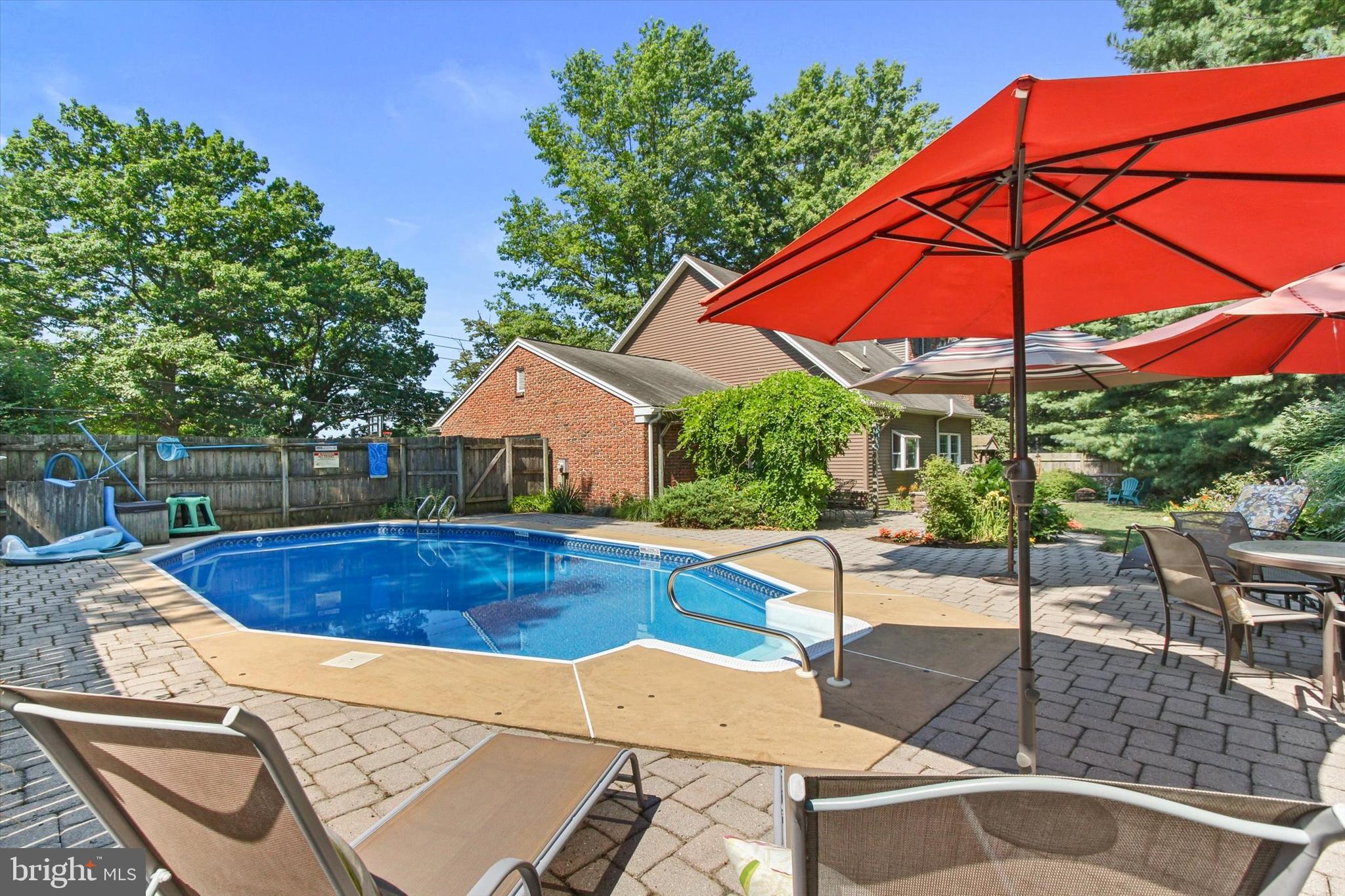 401 Campus Road Elizabethtown, PA 17022 - Photo 39 of 43 Pool