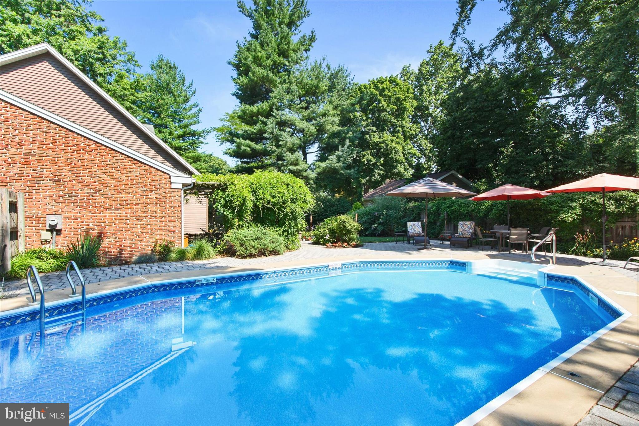 401 Campus Road Elizabethtown, PA 17022 - Photo 40 of 43 Pool