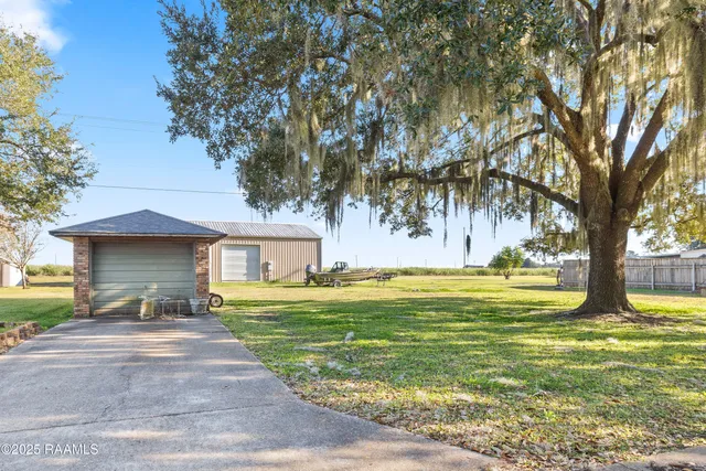 $340,000 | 408 Beth Drive, Franklin, LA 70538