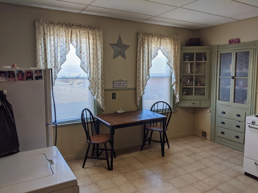 6 Ekman Street Worcester, MA 01607 - Photo 11 of 26 Gallery Image 11