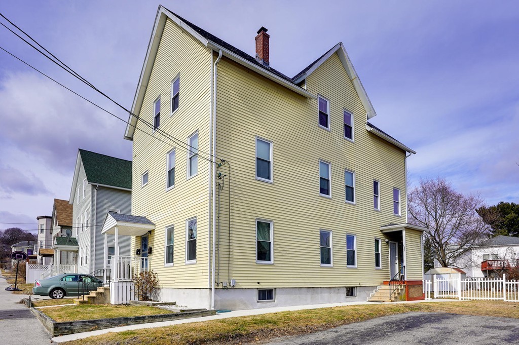 6 Ekman Street Worcester, MA 01607 - Photo 2 of 26 Gallery Image 2