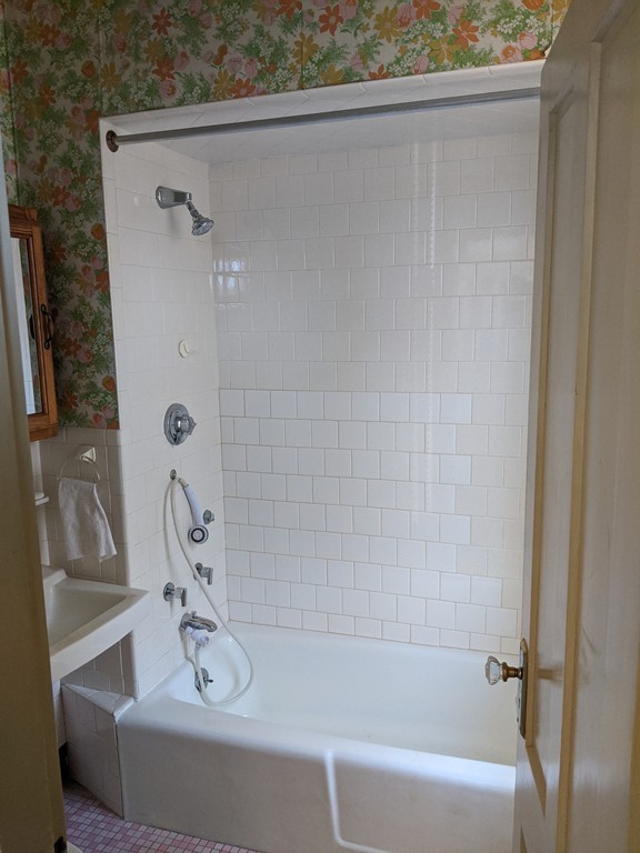 6 Ekman Street Worcester, MA 01607 - Photo 4 of 26 Gallery Image 4