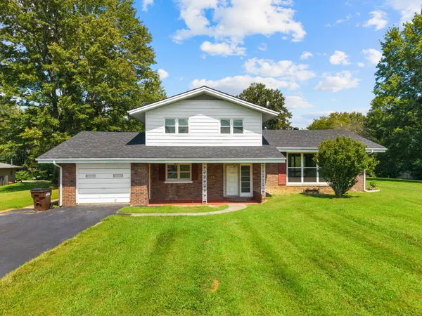 $299,000 | 884 Maple Street, Stanton, KY 40380