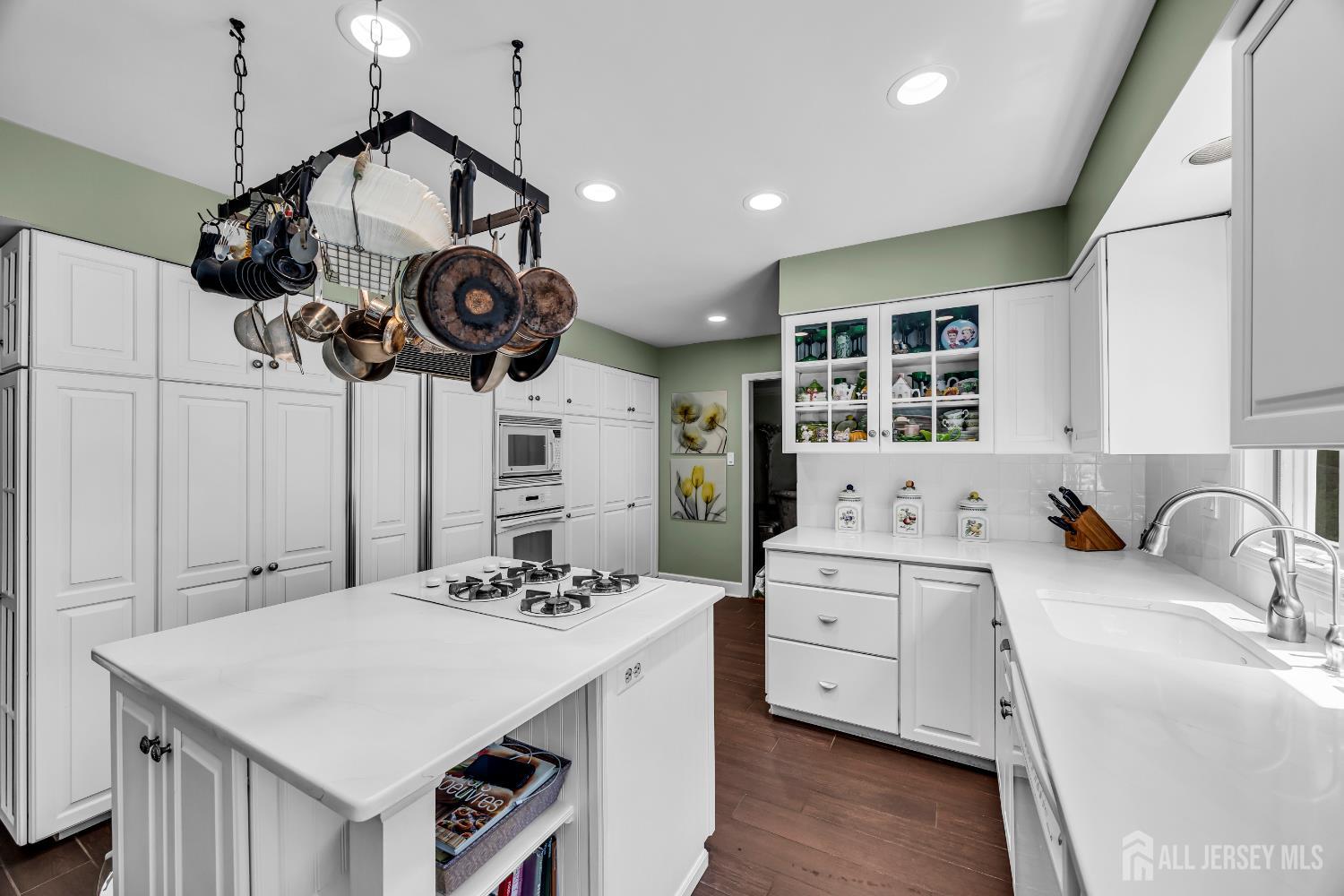 10 Margie Road East Brunswick, NJ 08816 - Photo 15 of 48
