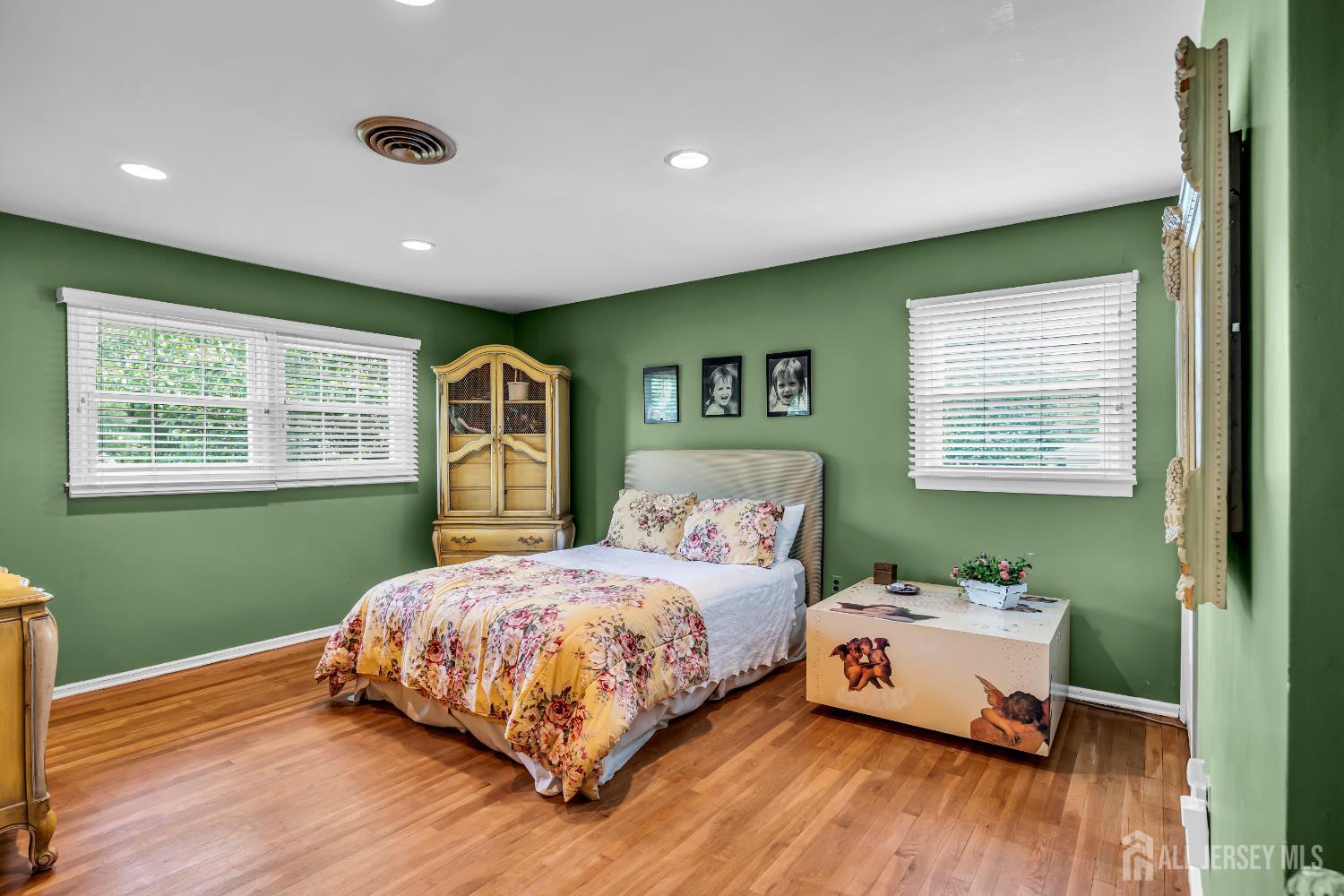 10 Margie Road East Brunswick, NJ 08816 - Photo 30 of 48