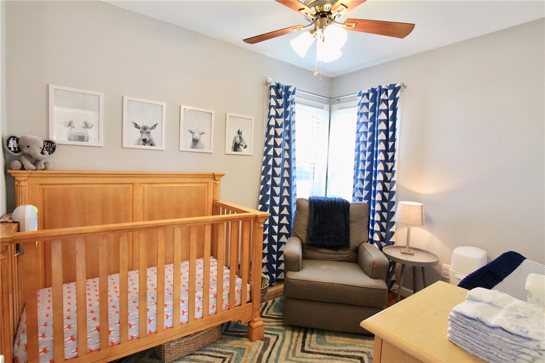 17 Phillips Avenue Middletown, RI 02842 - Photo 24 of 39