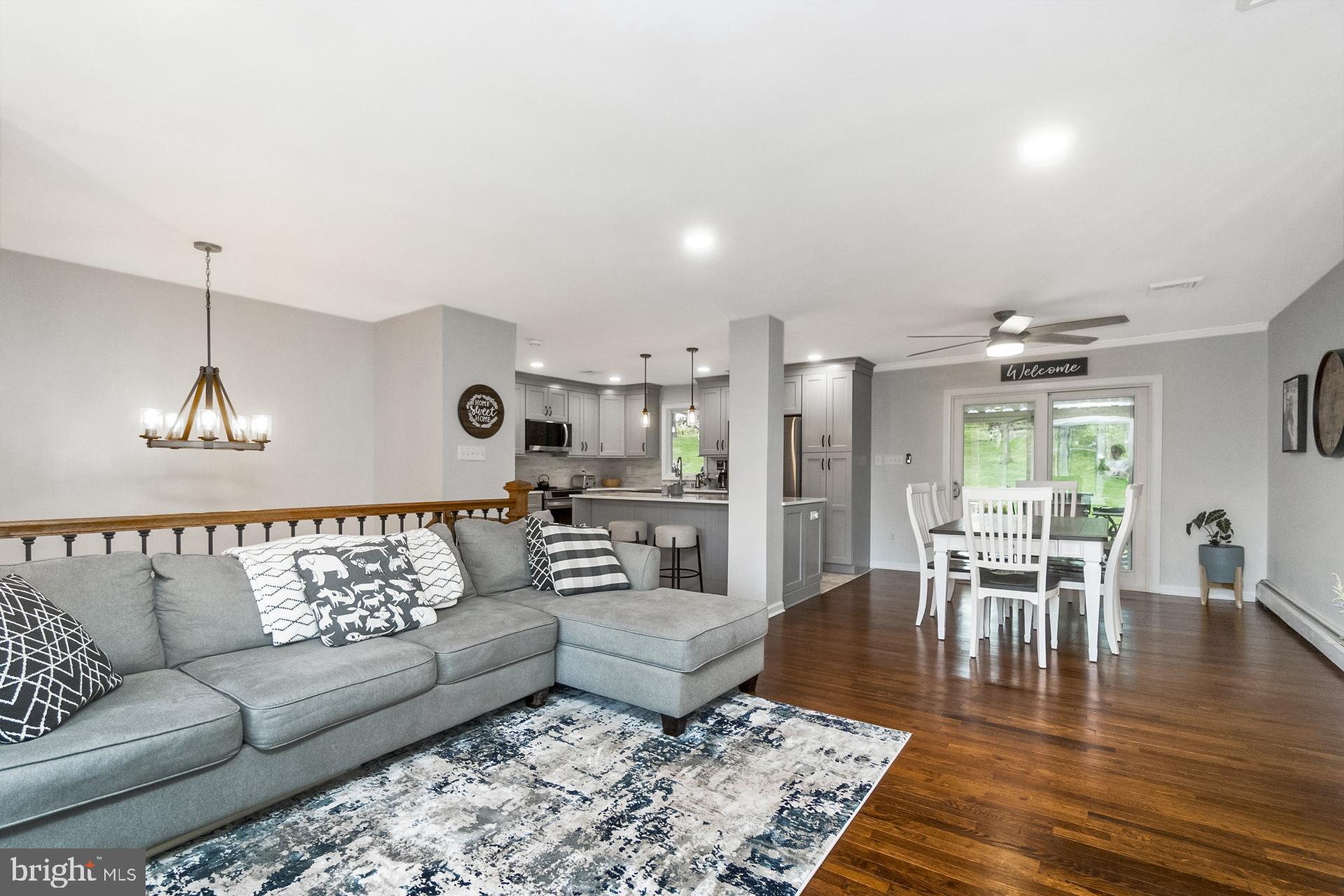 816 Spring City Road Phoenixville, PA 19460 - Photo 11 of 59 Living Room