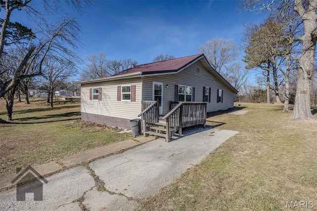 $135,000 | 210 Hawkins Avenue, Crocker, MO 65452