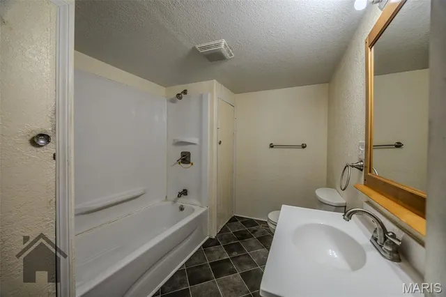 $135,000 | 210 Hawkins Avenue, Crocker, MO 65452