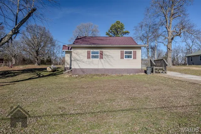 $135,000 | 210 Hawkins Avenue, Crocker, MO 65452