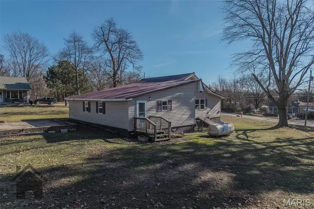 $135,000 | 210 Hawkins Avenue, Crocker, MO 65452
