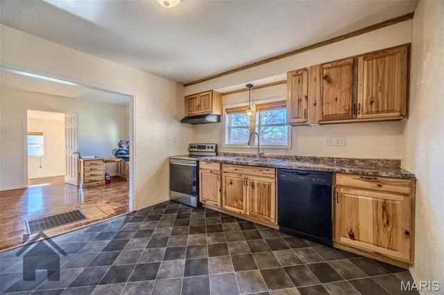 $135,000 | 210 Hawkins Avenue, Crocker, MO 65452