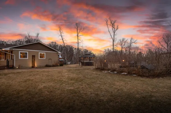 $995,000 | 32114 152nd Street Northwest, Princeton, MN 55371