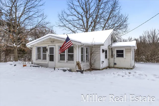 $199,900 | 7410 Bivens Road, Nashville, MI 49073