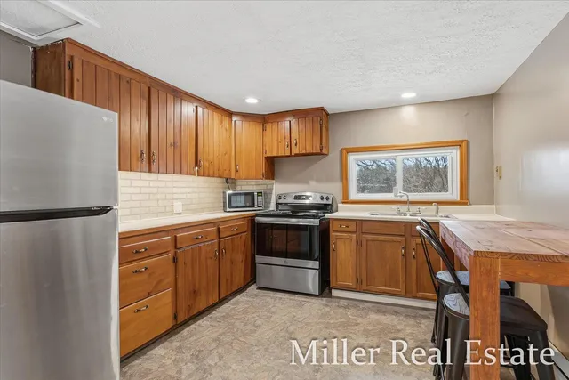 $199,900 | 7410 Bivens Road, Nashville, MI 49073