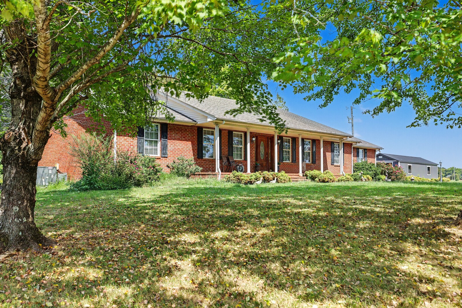1000 Charlie Reed Road Chapmansboro, TN 37035 - Photo 2 of 77 Gallery Image 2