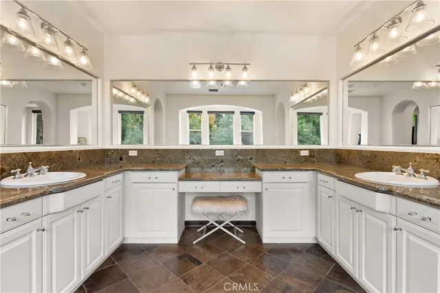 $3,099,000 | 21 Calle Vista Del Sol, San Clemente, CA 92673