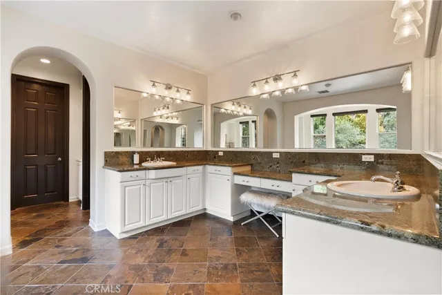 $3,099,000 | 21 Calle Vista Del Sol, San Clemente, CA 92673