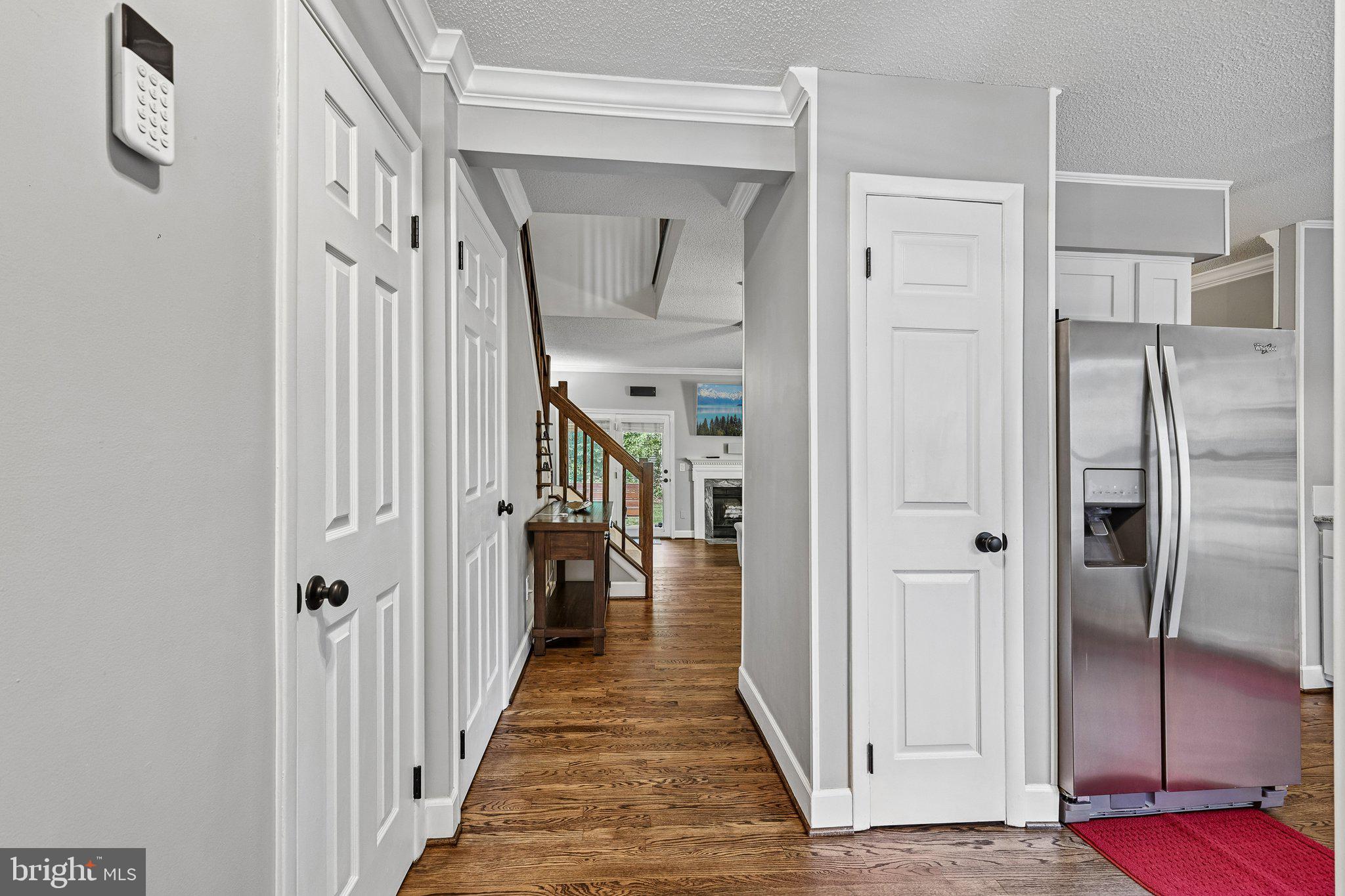 1432 Newport Spring Court Reston, VA 20194 - Photo 4 of 42 Gallery Image 4