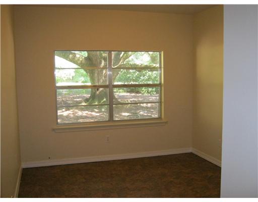24126 Lowe Davis Road Covington, LA 70435 - Photo 7 of 11 Gallery Image 7