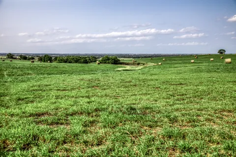 $1,250,000 | 3575 County Road 271, Moulton, TX 77975