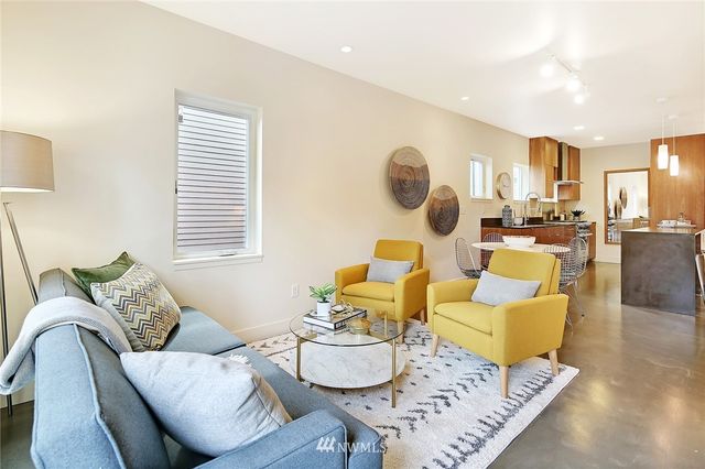 $855,000 | 1530 15th Avenue East, Seattle, WA 98112