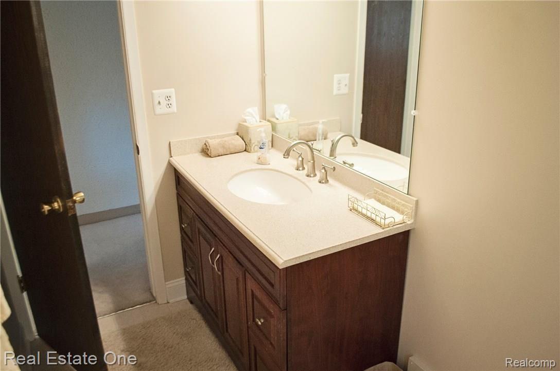 6698 Edgewood Road Canton, MI 48187 - Photo 29 of 41 HKP_2630.jpg